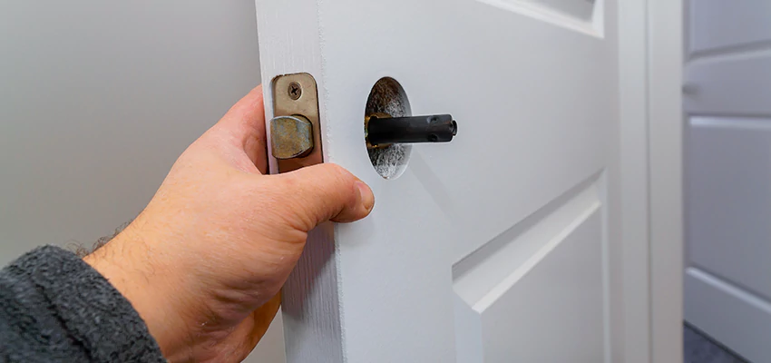 Nighttime Locksmith For Lock Repair in Wyebridge, ON