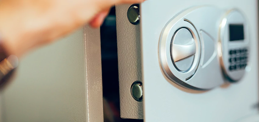 Fingerprint Safe Openers in Wyebridge, ON
