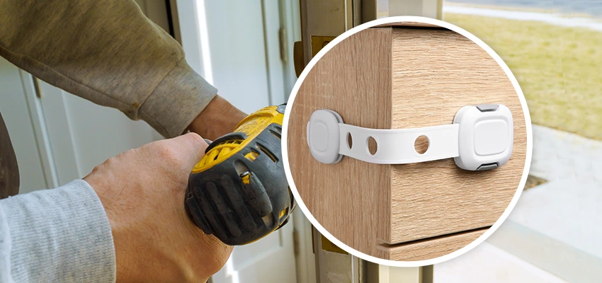 Childproof Sliding Door Locks in Midland, ON